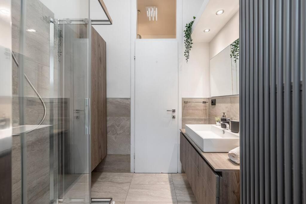 Carrobbio'S Nest - Elegant With Wifi And Netflix Apartment Милано Екстериор снимка